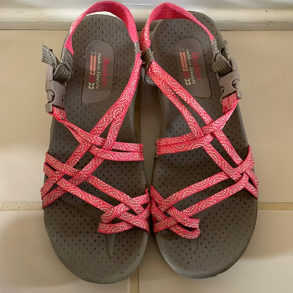 Sketchers Outdoor Lifestyle Sandal 7.5